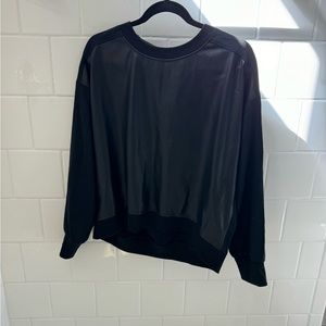 Alice + Olivia Classica Sweatshirt- Gently worn- L
•   Black